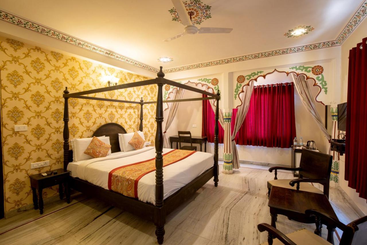 Hotel Royal Pratap Niwas Udajpur Zewnętrze zdjęcie
