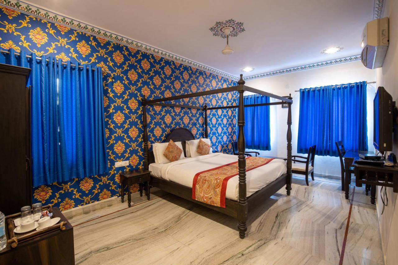 Hotel Royal Pratap Niwas Udajpur Zewnętrze zdjęcie