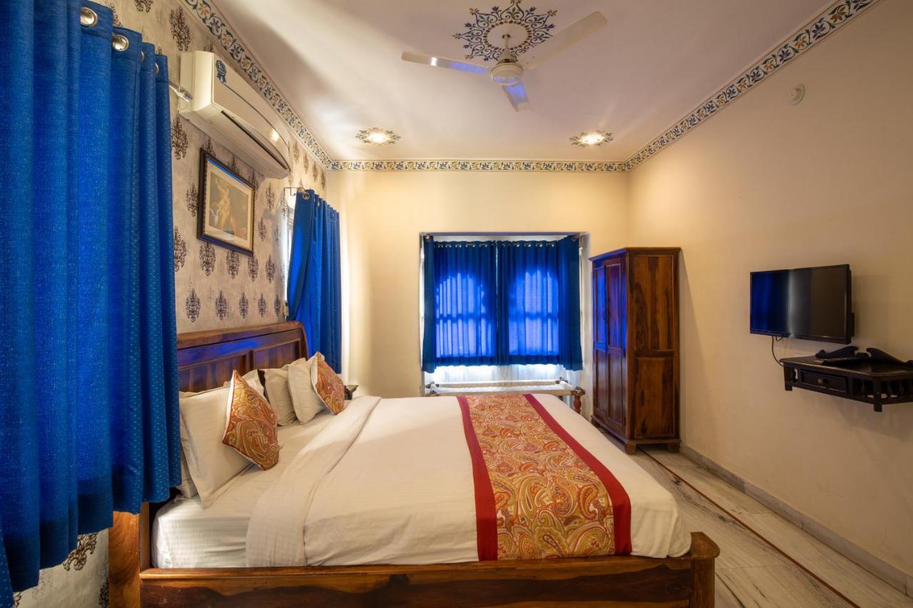 Hotel Royal Pratap Niwas Udajpur Zewnętrze zdjęcie