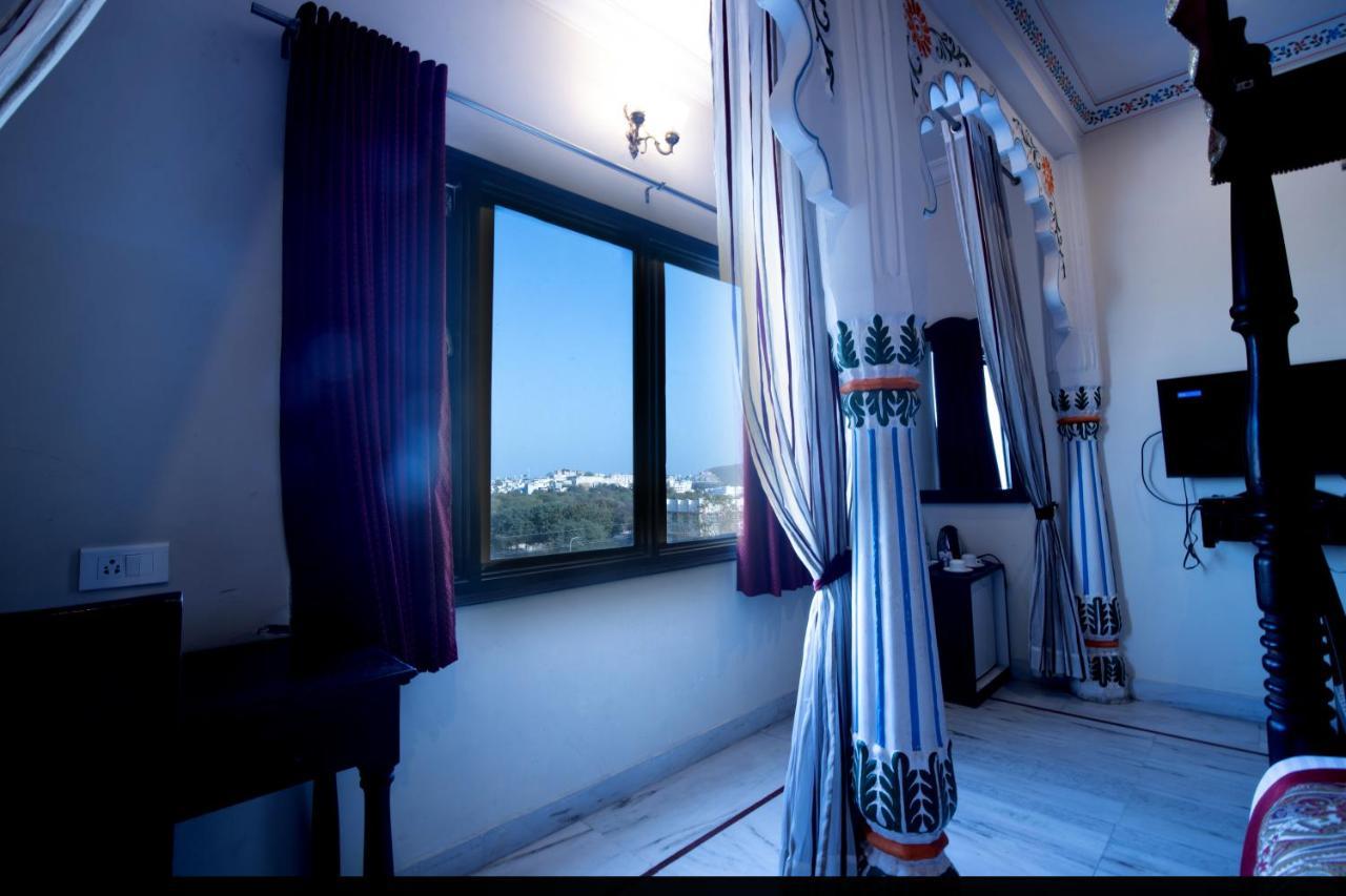 Hotel Royal Pratap Niwas Udajpur Zewnętrze zdjęcie