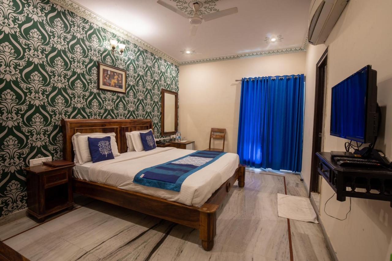 Hotel Royal Pratap Niwas Udajpur Zewnętrze zdjęcie