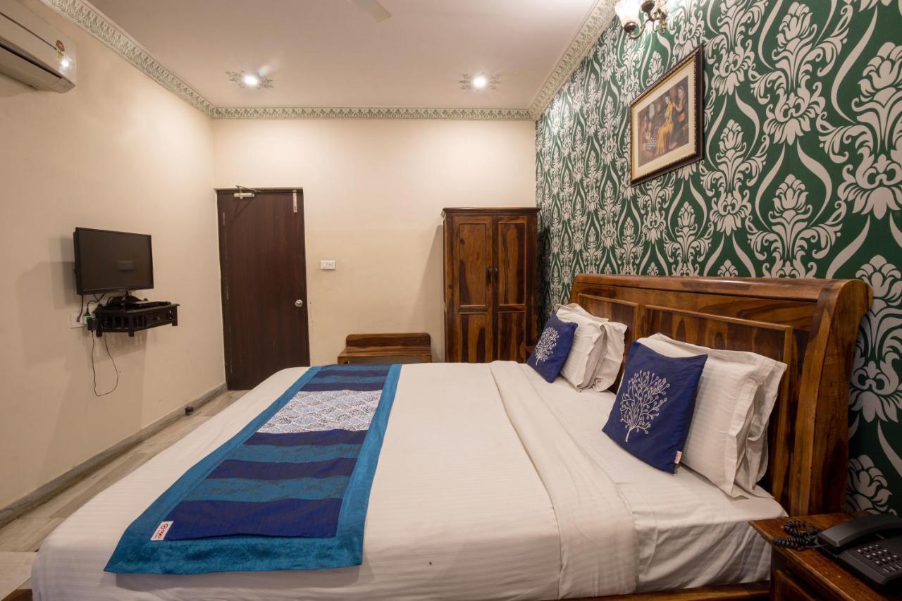Hotel Royal Pratap Niwas Udajpur Zewnętrze zdjęcie