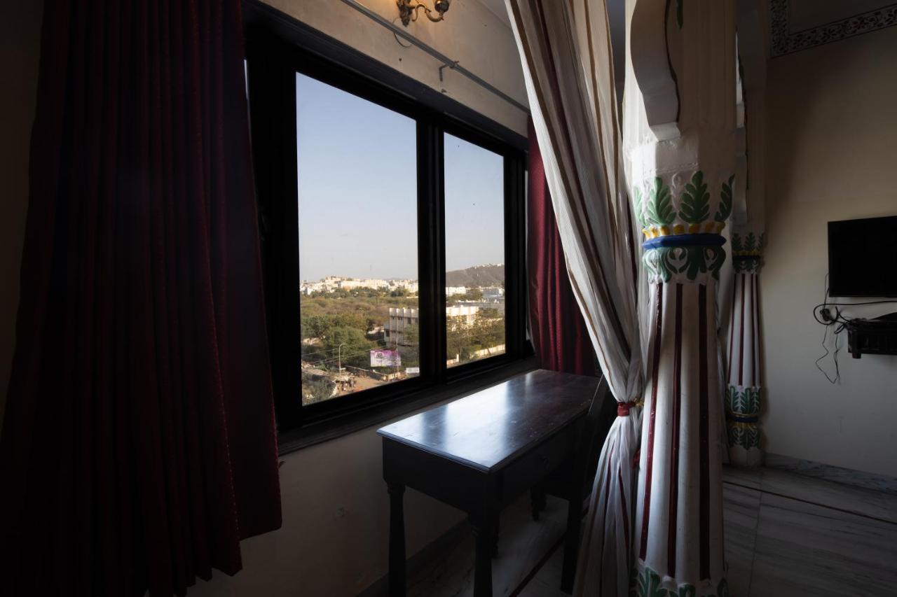 Hotel Royal Pratap Niwas Udajpur Zewnętrze zdjęcie
