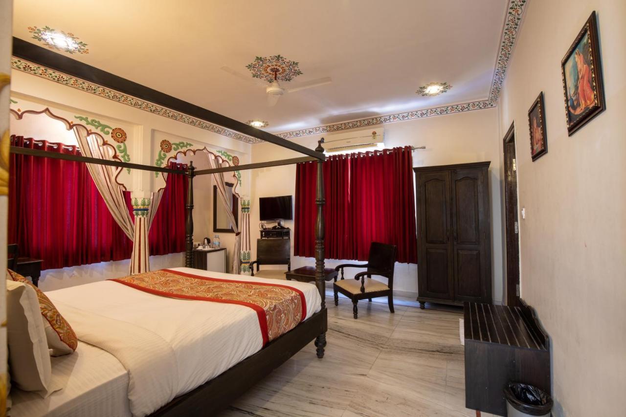 Hotel Royal Pratap Niwas Udajpur Zewnętrze zdjęcie