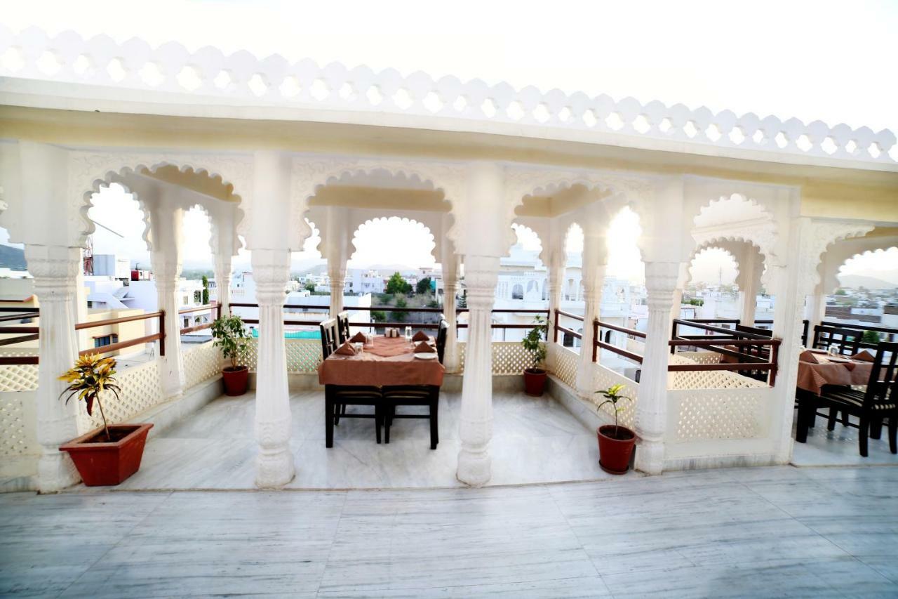 Hotel Royal Pratap Niwas Udajpur Zewnętrze zdjęcie