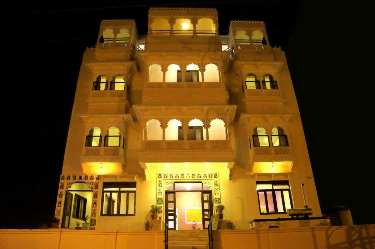 Hotel Royal Pratap Niwas Udajpur Zewnętrze zdjęcie