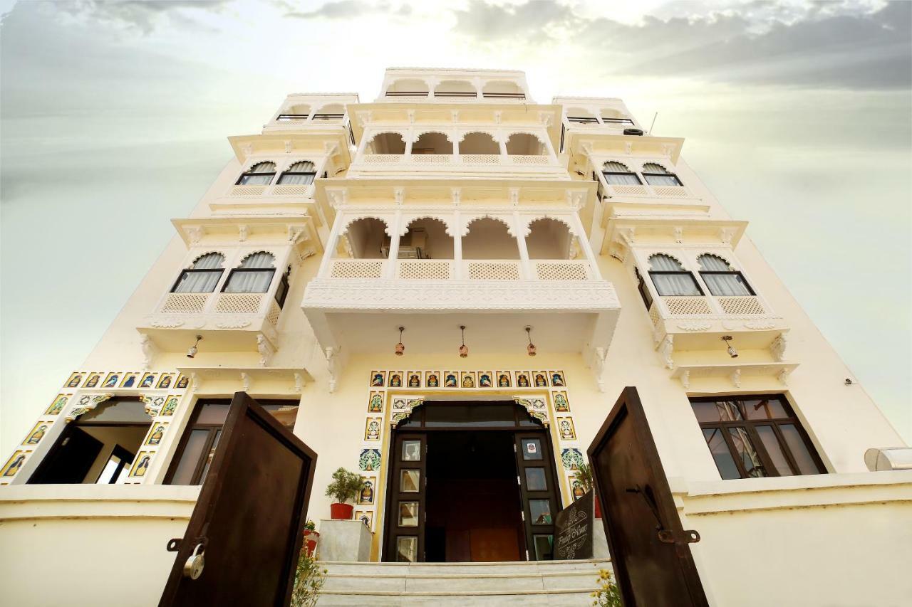Hotel Royal Pratap Niwas Udajpur Zewnętrze zdjęcie