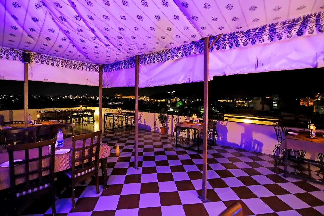 Hotel Royal Pratap Niwas Udajpur Zewnętrze zdjęcie